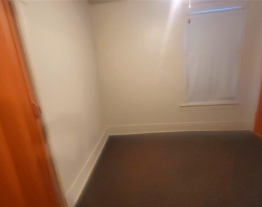 319 Mansion Street - Photo Thumbnail 5