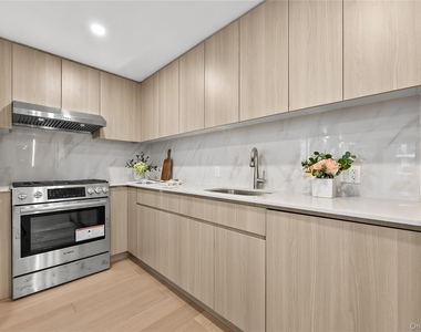 33-71 Prince St - Photo Thumbnail 7
