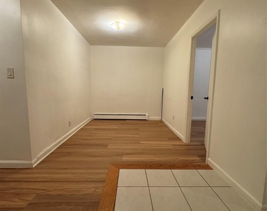 4010 149th Street - Photo Thumbnail 3