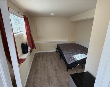 364 Broadway - Photo Thumbnail 7