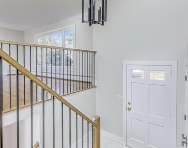 24 Gerke Avenue - Photo Thumbnail 6