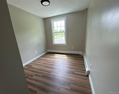173 Amenia Road - Photo Thumbnail 2