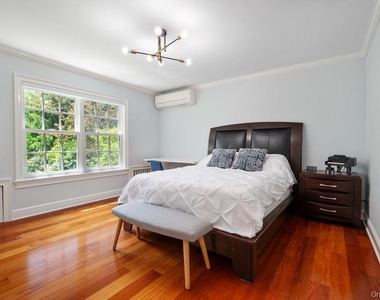 22 Crane Road - Photo Thumbnail 15