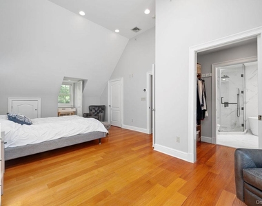 22 Crane Road - Photo Thumbnail 13