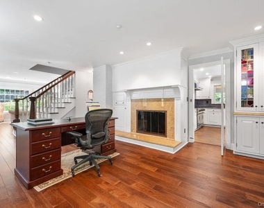 22 Crane Road - Photo Thumbnail 11