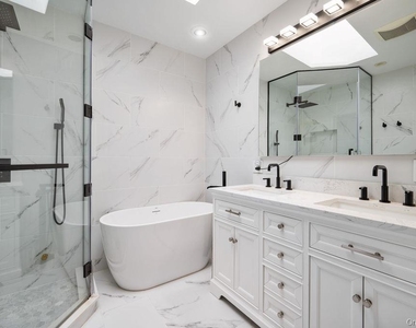22 Crane Road - Photo Thumbnail 14