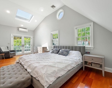 22 Crane Road - Photo Thumbnail 12
