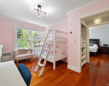 22 Crane Road - Photo Thumbnail 16