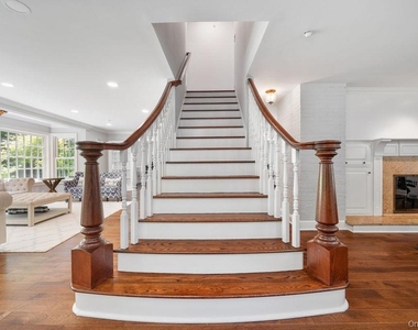 22 Crane Road - Photo Thumbnail 1