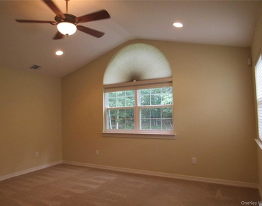 2702 Amen Corner - Photo Thumbnail 8