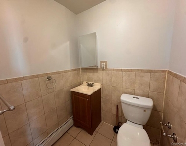 97 Waverly Street - Photo Thumbnail 10