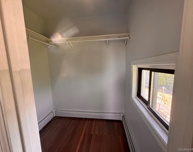 97 Waverly Street - Photo Thumbnail 5