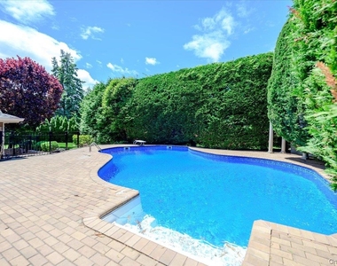 47 Shoreham Road - Photo Thumbnail 27