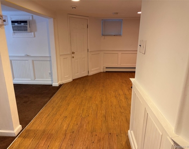 19 Laurel St - Photo Thumbnail 2
