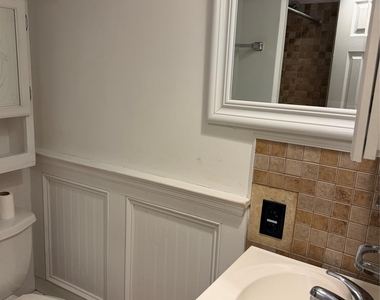 19 Laurel St - Photo Thumbnail 12