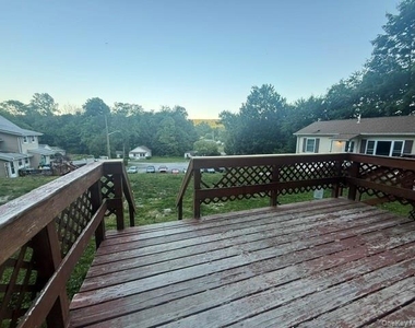 1 Scotts Way - Photo Thumbnail 9