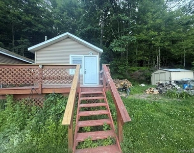 1 Scotts Way - Photo Thumbnail 1