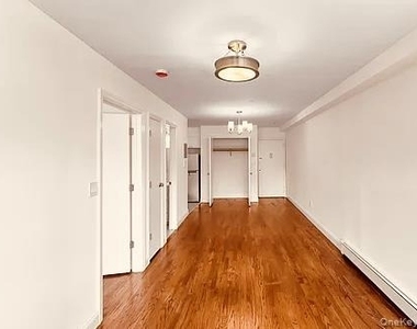 14102 Pershing Crescent - Photo Thumbnail 1