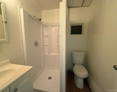 1 Scotts Way - Photo Thumbnail 6