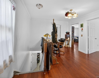 28 Academy Avenue - Photo Thumbnail 6