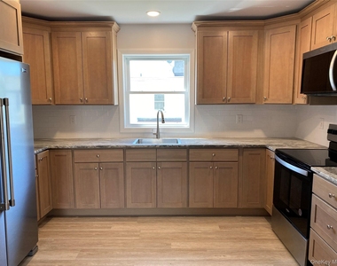 120 E Central Avenue - Photo Thumbnail 3