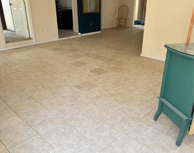 33 Hawthorne Road - Photo Thumbnail 1