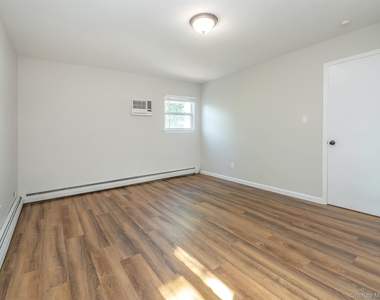 80 Maxwell Avenue - Photo Thumbnail 17