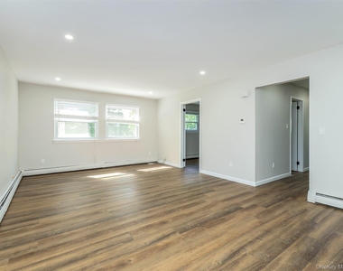 80 Maxwell Avenue - Photo Thumbnail 4