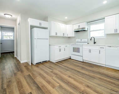80 Maxwell Avenue - Photo Thumbnail 7