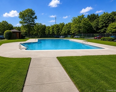 16 Tanager Road - Photo Thumbnail 12