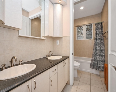 77-16 Kew Forest Lane - Photo Thumbnail 15