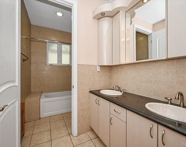 77-16 Kew Forest Lane - Photo Thumbnail 16