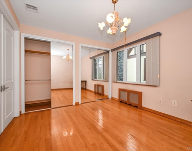 77-16 Kew Forest Lane - Photo Thumbnail 13