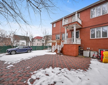 77-16 Kew Forest Lane - Photo Thumbnail 21