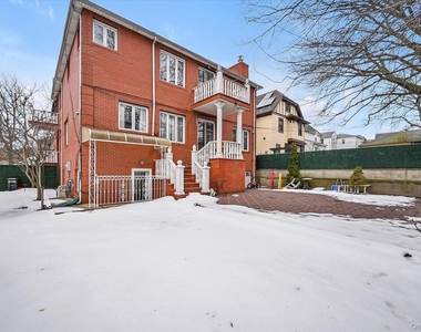 77-16 Kew Forest Lane - Photo Thumbnail 22