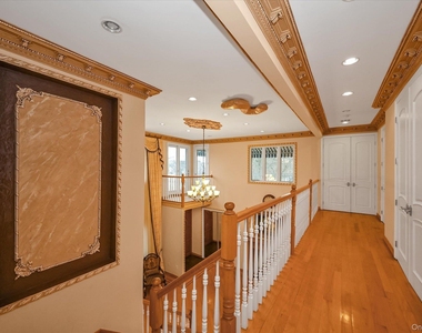77-16 Kew Forest Lane - Photo Thumbnail 8