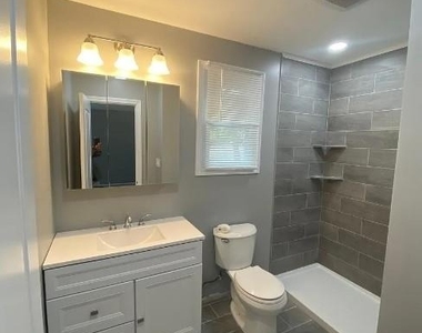 25 Newport Avenue - Photo Thumbnail 12