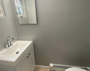 25 Newport Avenue - Photo Thumbnail 11