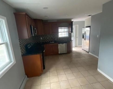 25 Newport Avenue - Photo Thumbnail 10