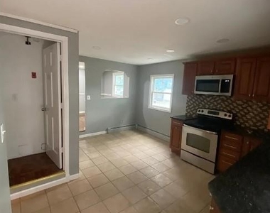 25 Newport Avenue - Photo Thumbnail 9