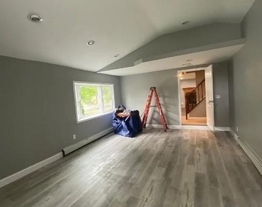 25 Newport Avenue - Photo Thumbnail 7