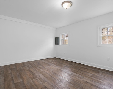 2 Benview Road - Photo Thumbnail 13