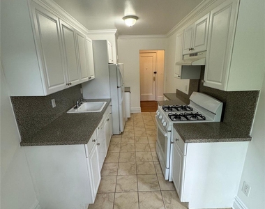10 Wright Place - Photo Thumbnail 2