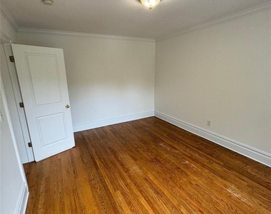 10 Wright Place - Photo Thumbnail 7