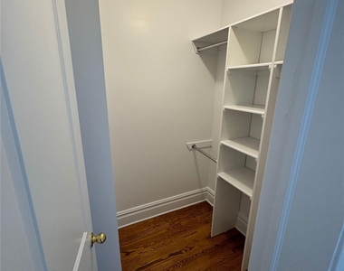 10 Wright Place - Photo Thumbnail 9