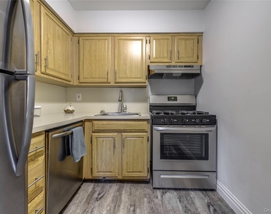 1 Anchorage Lane - Photo Thumbnail 8