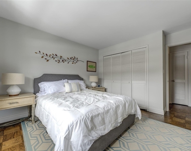 1 Anchorage Lane - Photo Thumbnail 11