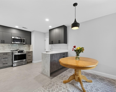 60 Wimbledon Drive - Photo Thumbnail 14