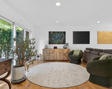 60 Wimbledon Drive - Photo Thumbnail 8