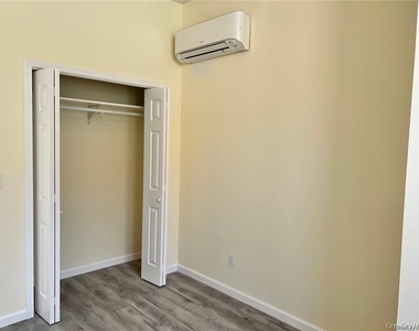 102 North Street - Photo Thumbnail 4